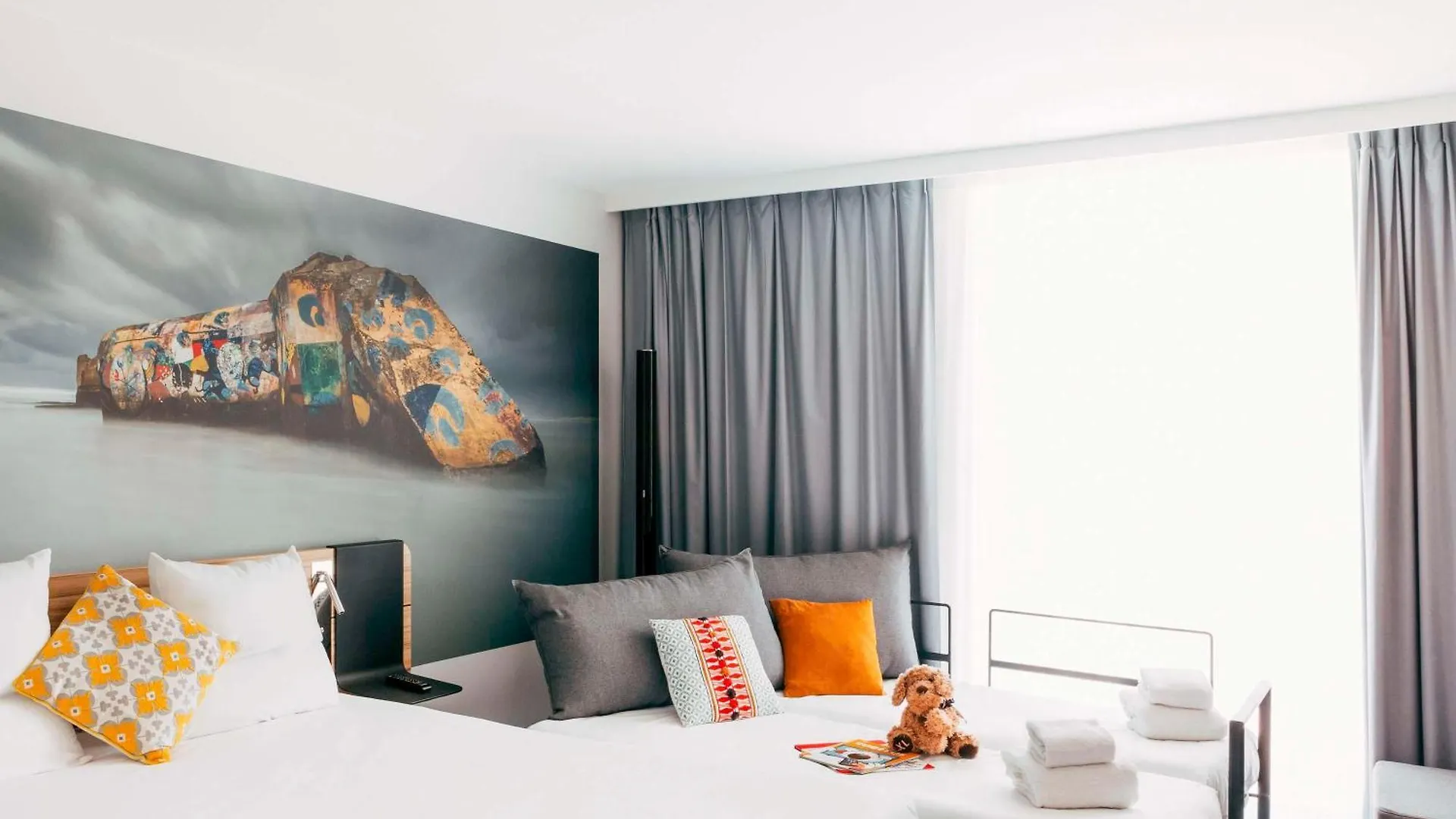 Hotel Novotel Paris Coeur d'Orly Airport